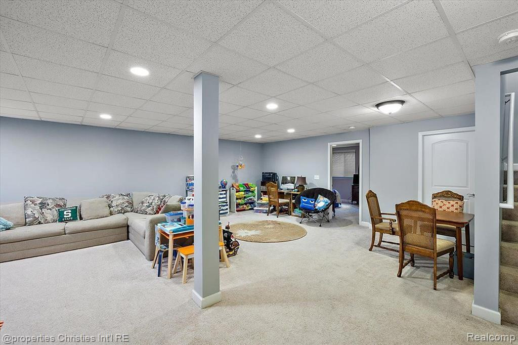 27026 MAXWELL, Novi, MI — Photo 40