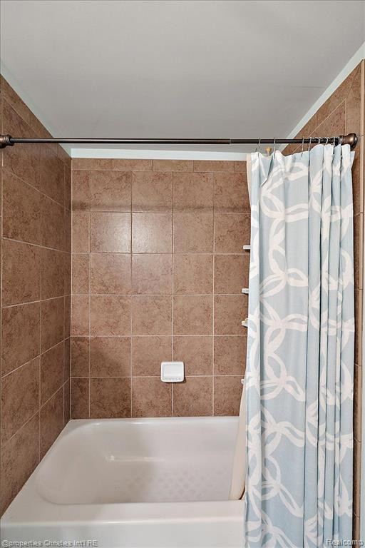 27026 MAXWELL, Novi, MI — Photo 45