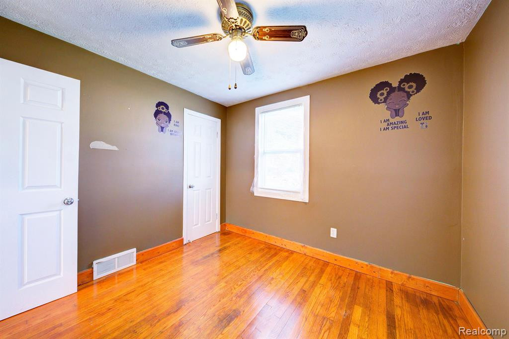 7008 GILMAN Street, Garden City, MI — Photo 9
