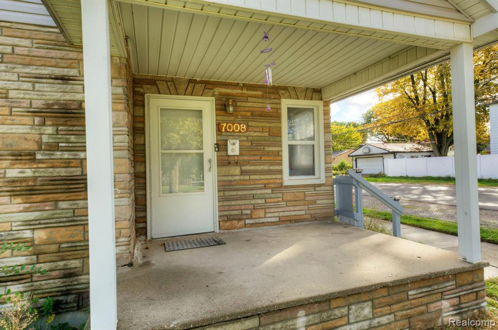 7008 GILMAN Street, Garden City, MI — Photo 16