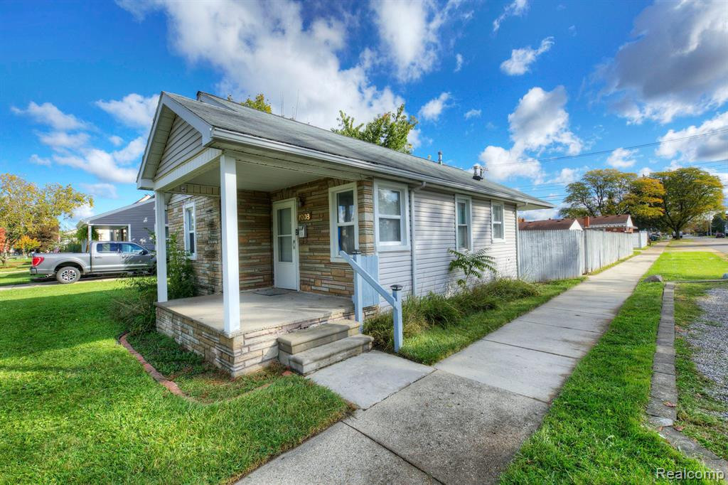 7008 GILMAN Street, Garden City, MI — Photo 17