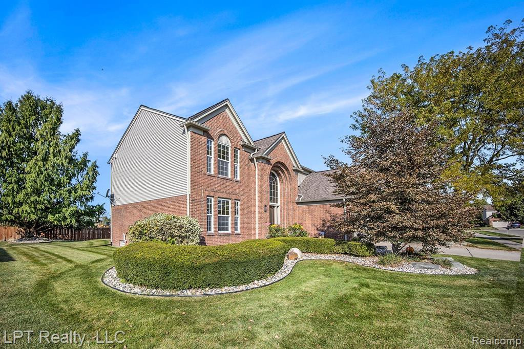 54775 ISLE ROYALE Avenue, Macomb, MI 48042 — front exterior