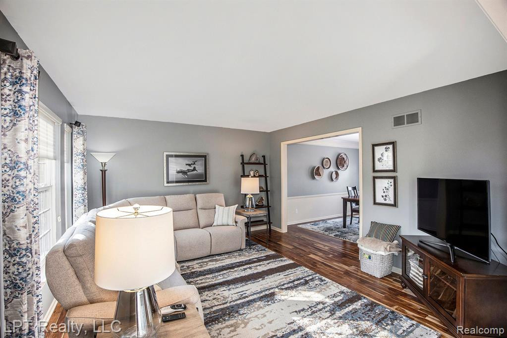 54775 ISLE ROYALE Avenue, Macomb, MI 48042 — Photo 9