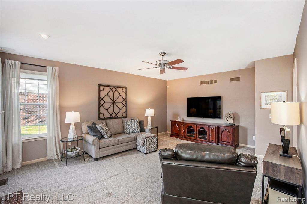 54775 ISLE ROYALE Avenue, Macomb, MI 48042 — Photo 11