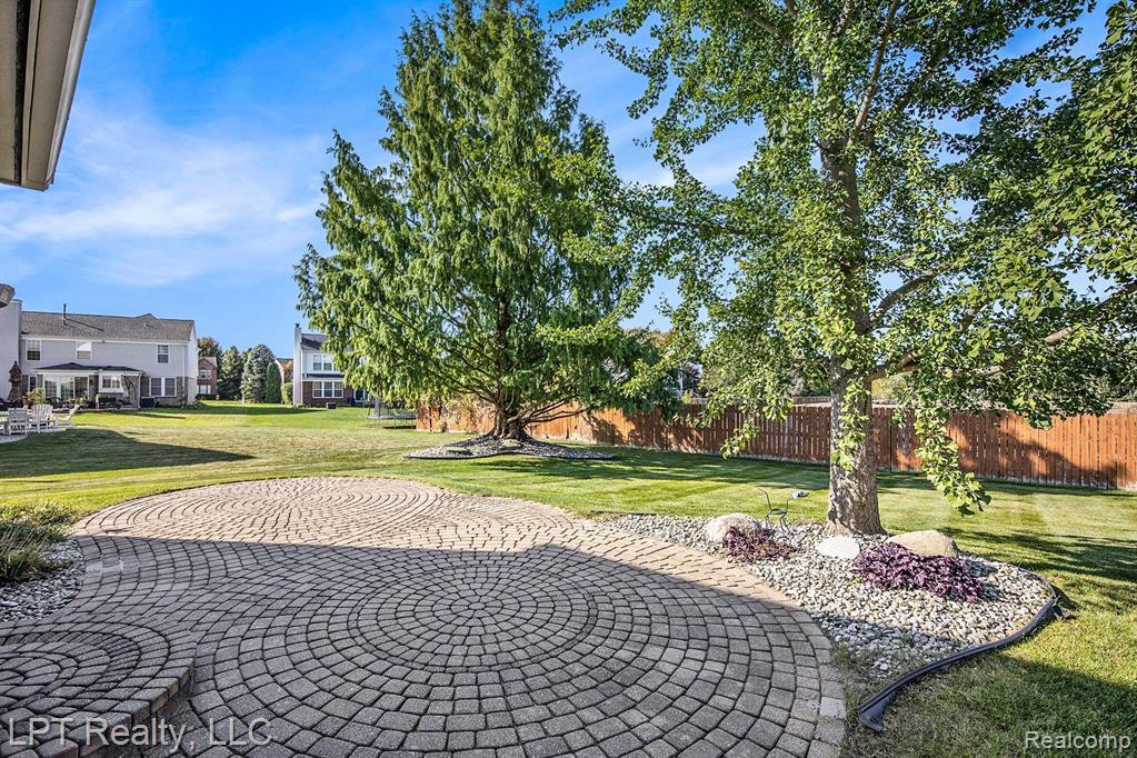 54775 ISLE ROYALE Avenue, Macomb, MI 48042 — Photo 33