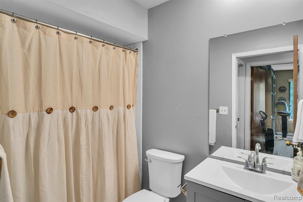26062 SUMMERDALE Drive, Southfield, MI 48034 — Photo 14
