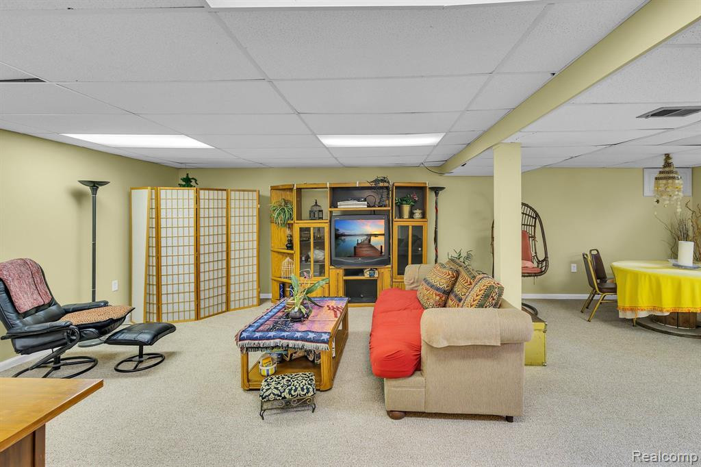 26062 SUMMERDALE Drive, Southfield, MI 48034 — Photo 20