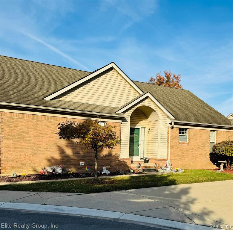 7829 Chloe Ct., Belleville, MI 48111 — Photo 2