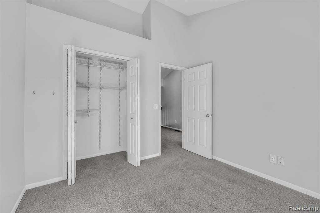 131 W KENILWORTH Avenue, Royal Oak, MI 48067 — Photo 14