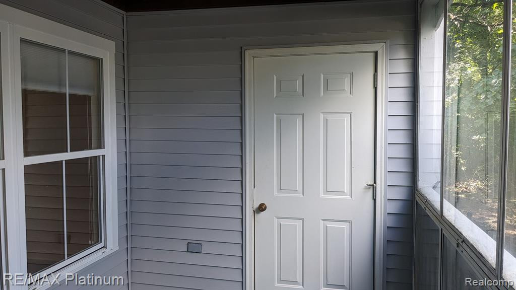 613 Curzon Court, 102, Howell, MI 48843 — Photo 6