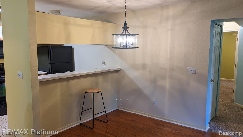 613 Curzon Court, 102, Howell, MI 48843 — Photo 12