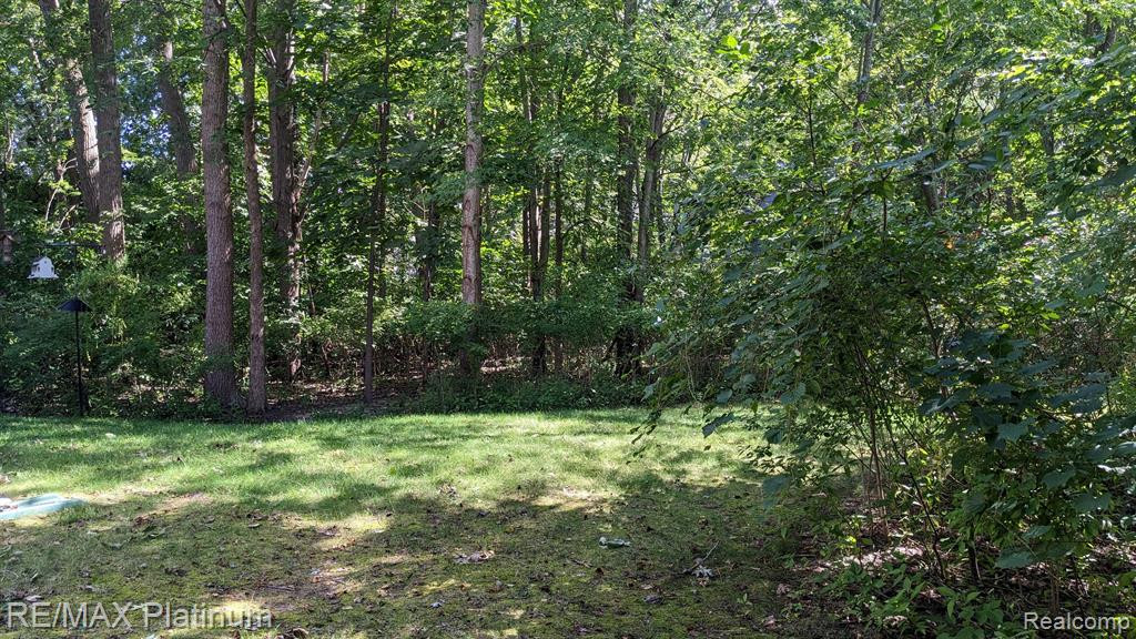 613 Curzon Court, 102, Howell, MI 48843 — Photo 43