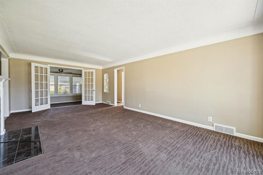 8126 SORRENTO Street, Detroit, MI 48228 — Photo 7