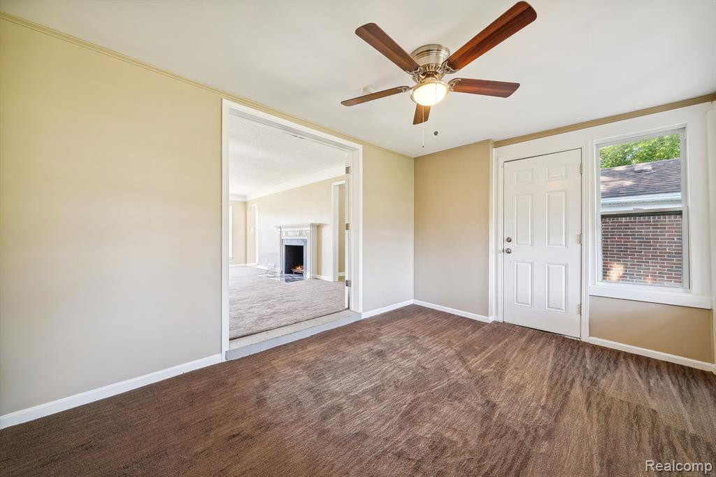 8126 SORRENTO Street, Detroit, MI 48228 — Photo 12
