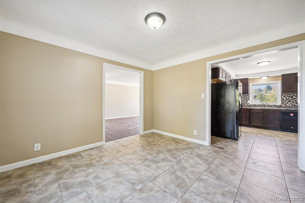 8126 SORRENTO Street, Detroit, MI 48228 — Photo 14