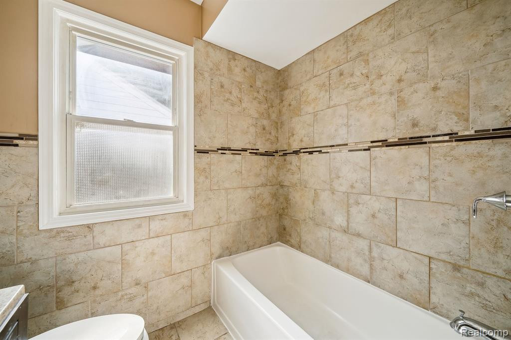 8126 SORRENTO Street, Detroit, MI 48228 — Photo 31