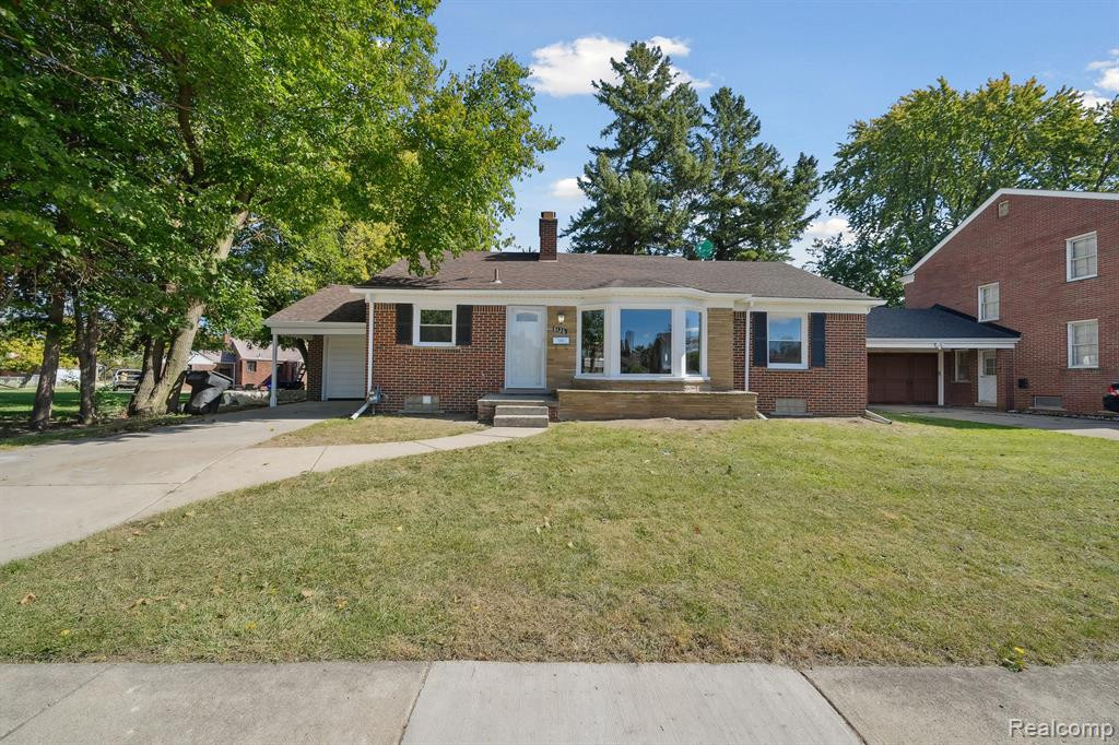 8126 SORRENTO Street, Detroit, MI 48228 — Photo 41