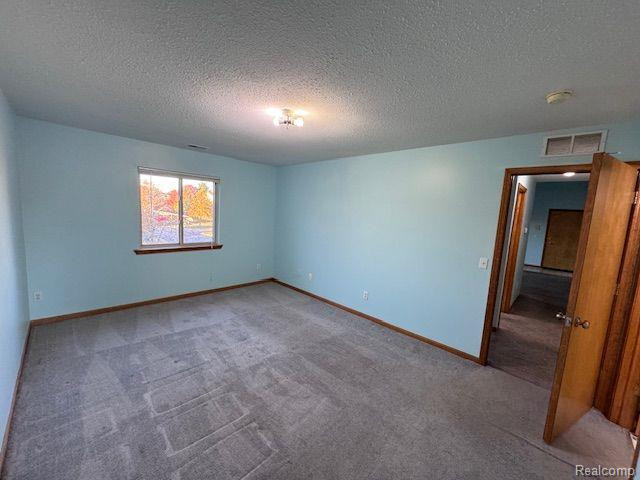 9752 S SAWGRASS Court, 48, Belleville, MI 48111 — Photo 17
