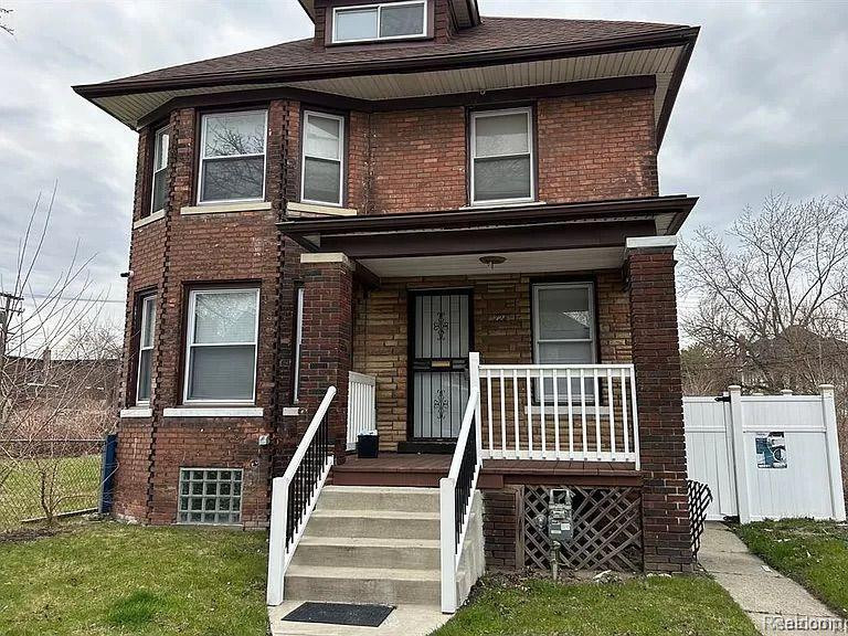 728 W PHILADELPHIA Street, Detroit, MI 48202 — front exterior