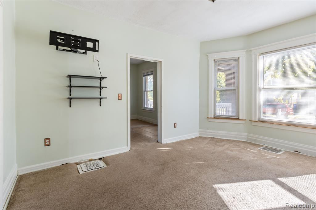 728 W PHILADELPHIA Street, Detroit, MI 48202 — Photo 6