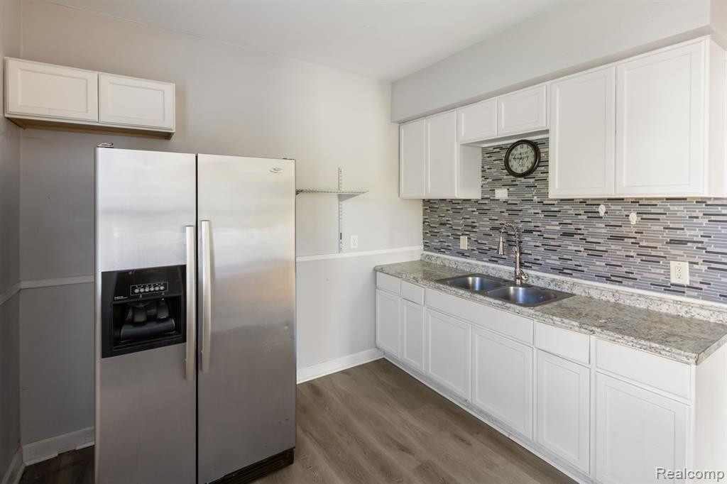 728 W PHILADELPHIA Street, Detroit, MI 48202 — Photo 13
