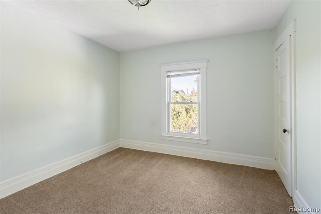 728 W PHILADELPHIA Street, Detroit, MI 48202 — Photo 20
