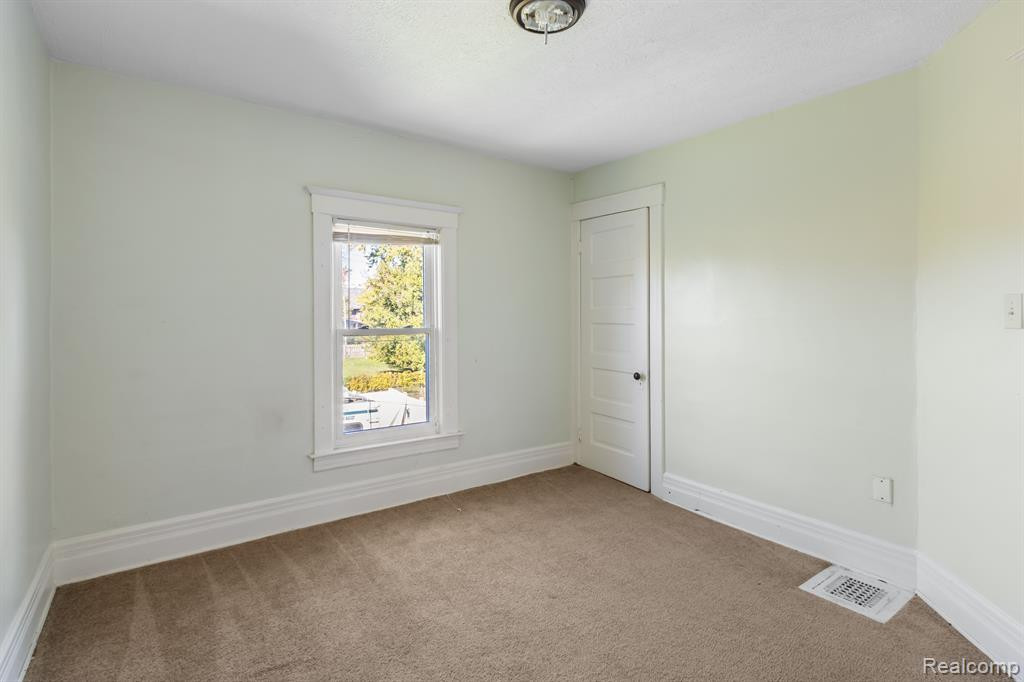 728 W PHILADELPHIA Street, Detroit, MI 48202 — Photo 23