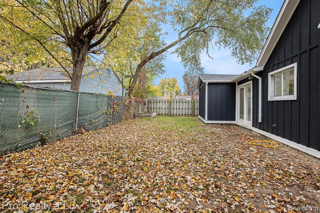 670 N IVANHOE Avenue, Ypsilanti, MI 48198 — Photo 25