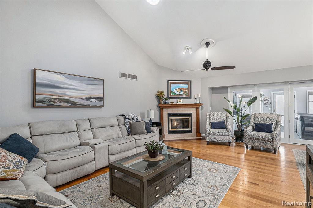 8309 BUTTERNUT Court, 25, Grand Blanc, MI 48439 — Photo 5