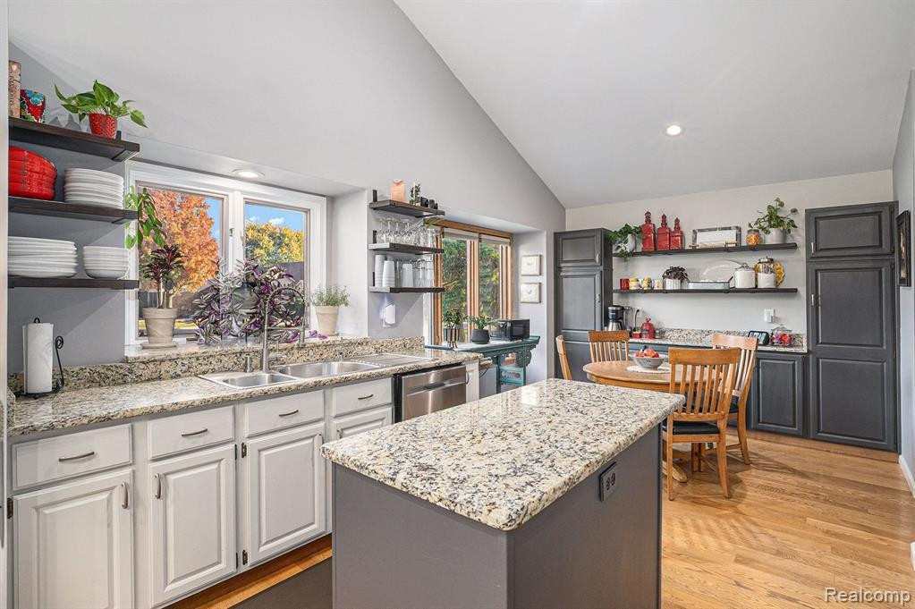 8309 BUTTERNUT Court, 25, Grand Blanc, MI 48439 — Photo 8
