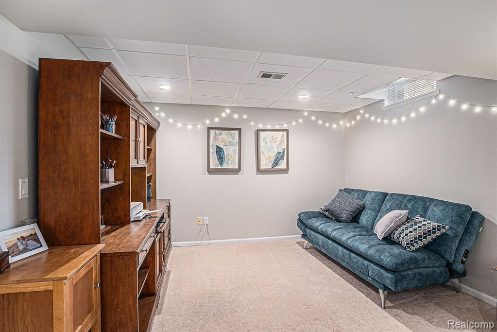 8309 BUTTERNUT Court, 25, Grand Blanc, MI 48439 — Photo 30