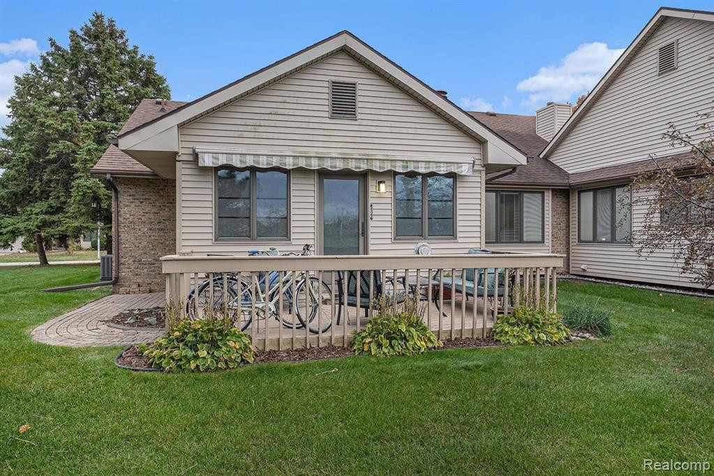 8309 BUTTERNUT Court, 25, Grand Blanc, MI 48439 — Photo 36