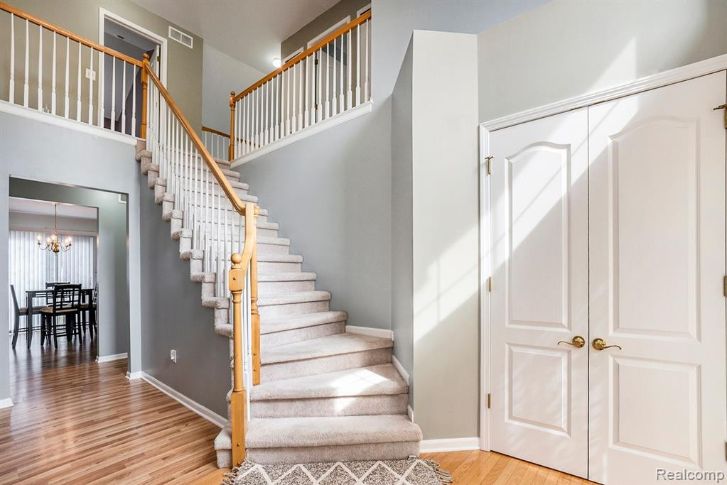 5061 BRADMORE Lane, Warren, MI 48092 — Photo 2