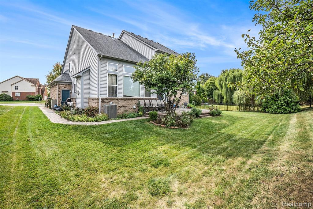 5061 BRADMORE Lane, Warren, MI 48092 — Photo 17