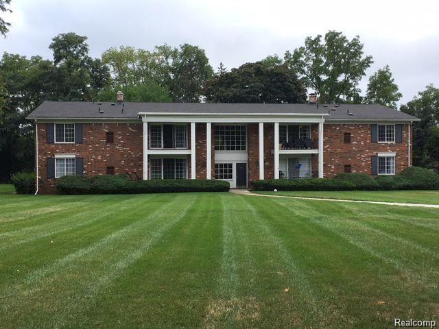 436 FOX HILLS Drive S, 2, Bloomfield Hills, MI 48304 — front exterior