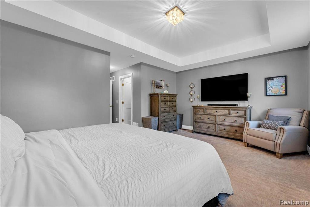 8429 YALE Street, Oak Park, MI 48237 — Photo 24