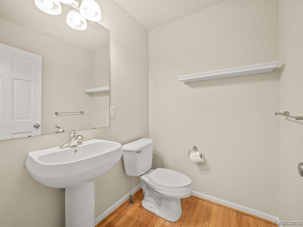 509 JAMES Circle, Royal Oak, MI 48067 — Photo 8