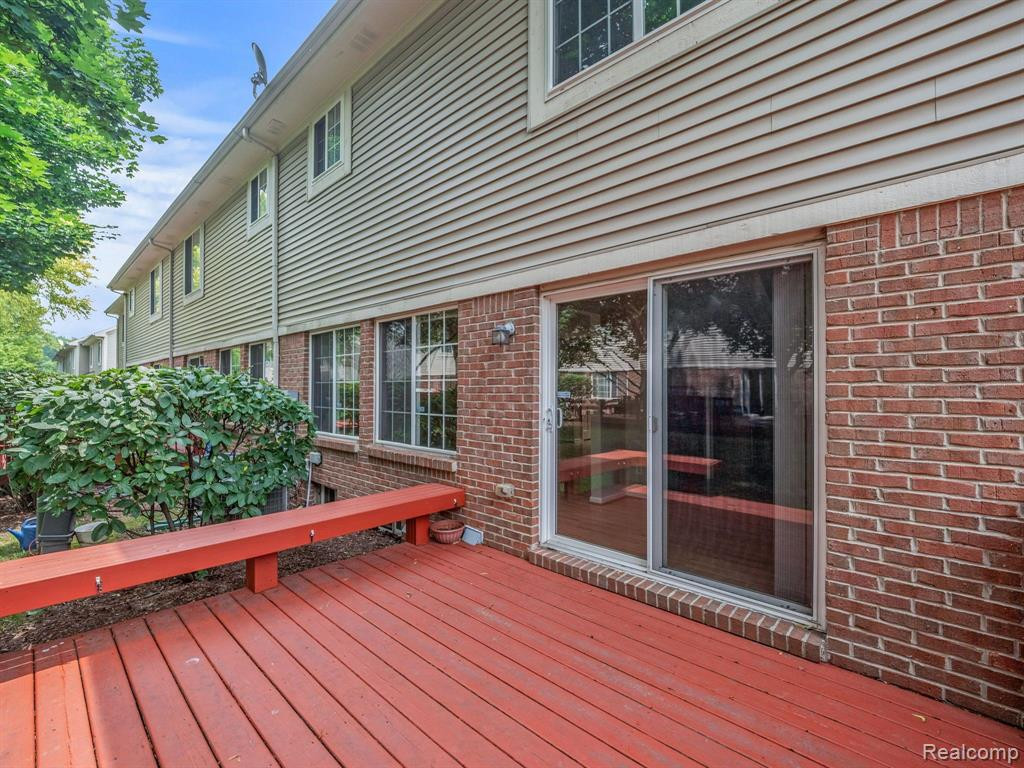 509 JAMES Circle, Royal Oak, MI 48067 — Photo 19