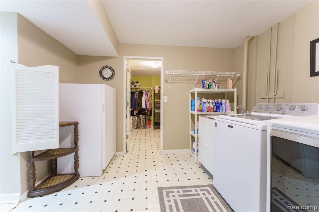 885 Challenging Trail, South Lyon, MI 48178 — Photo 42