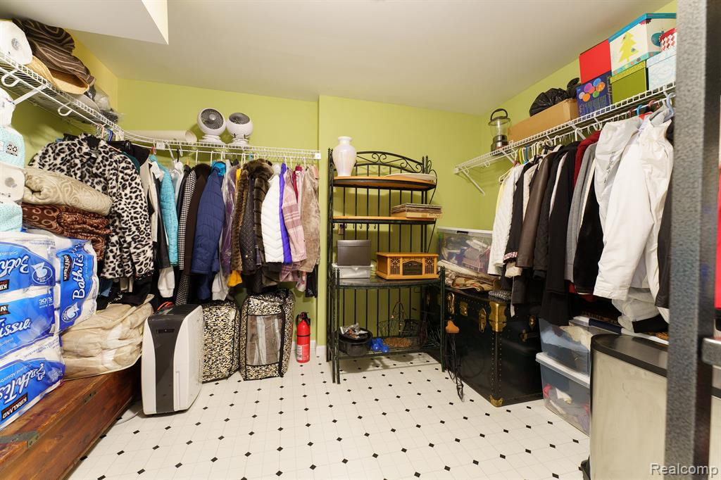 885 Challenging Trail, South Lyon, MI 48178 — Photo 43