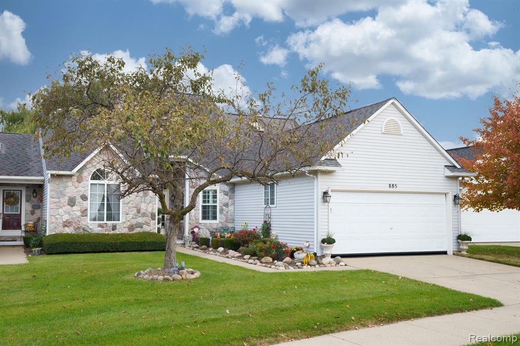 885 Challenging Trail, South Lyon, MI 48178 — Photo 3