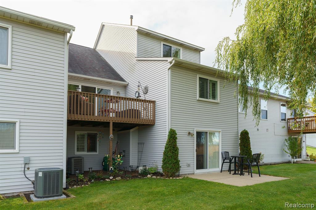 885 Challenging Trail, South Lyon, MI 48178 — Photo 6