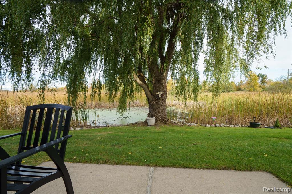 885 Challenging Trail, South Lyon, MI 48178 — Photo 10
