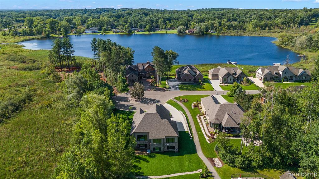 9799 Lake Edge Drive, Brighton, MI 48114 — Photo 8