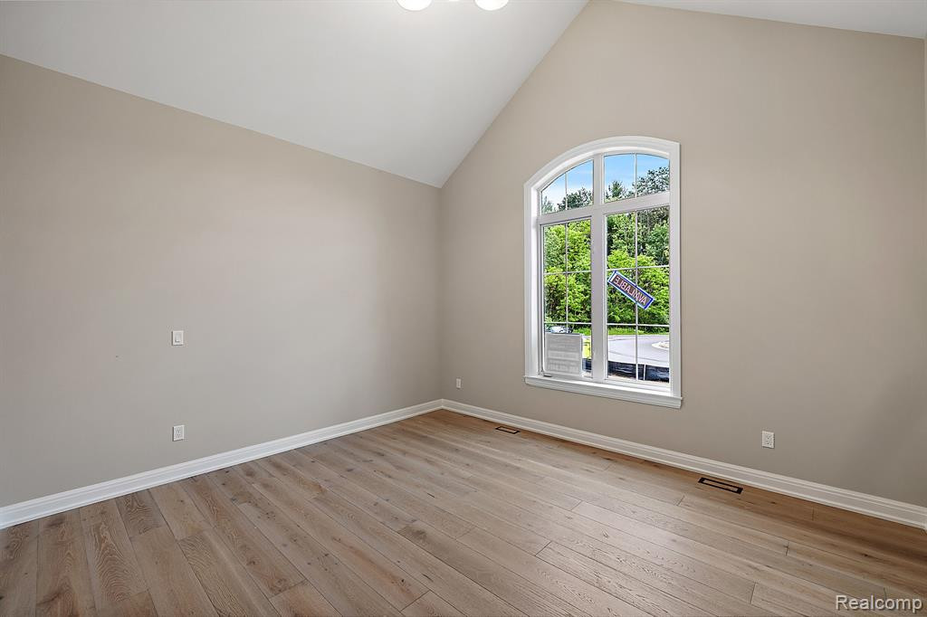 9799 Lake Edge Drive, Brighton, MI 48114 — Photo 35