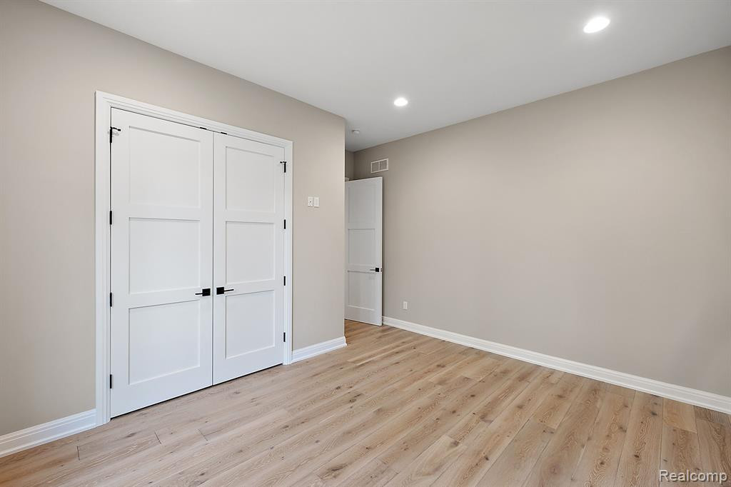 9799 Lake Edge Drive, Brighton, MI 48114 — Photo 38