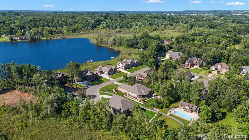 9799 Lake Edge Drive, Brighton, MI 48114 — Photo 48