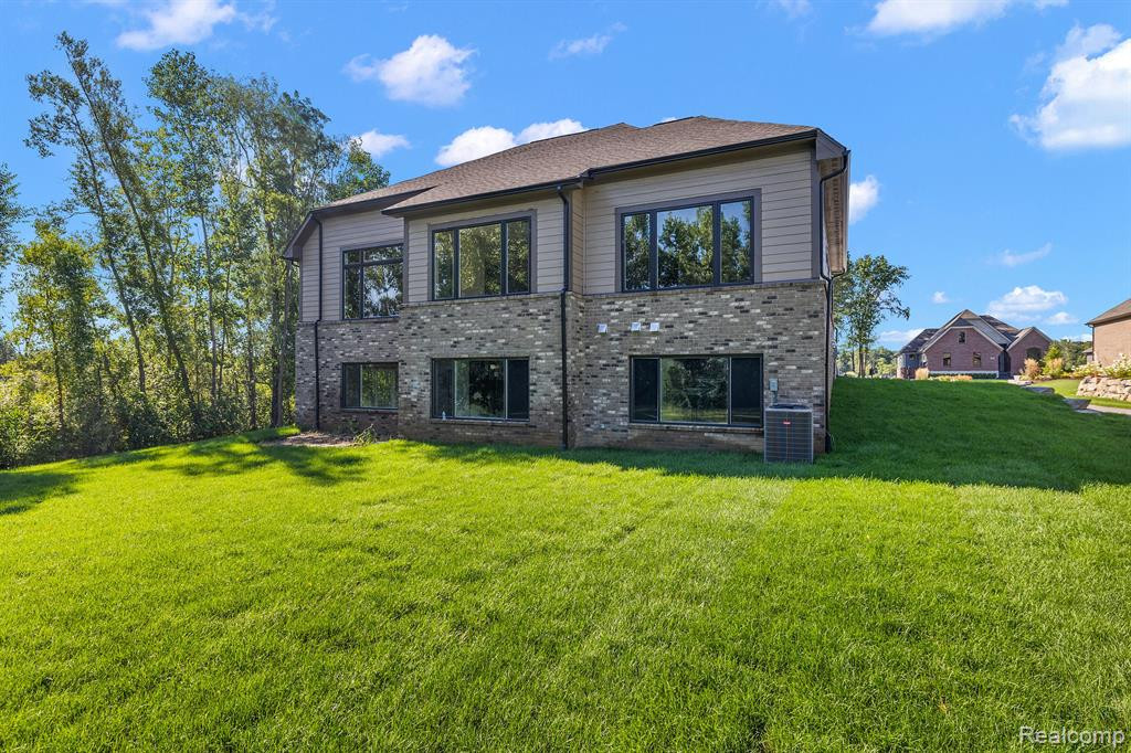 9799 Lake Edge Drive, Brighton, MI 48114 — Photo 51