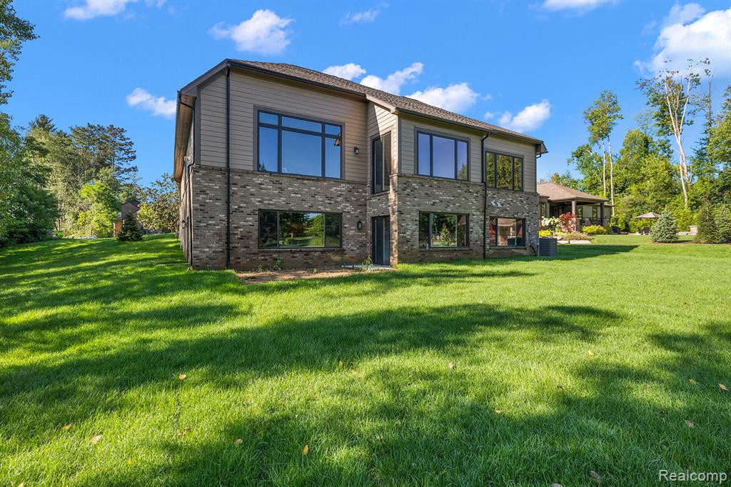 9799 Lake Edge Drive, Brighton, MI 48114 — Photo 53