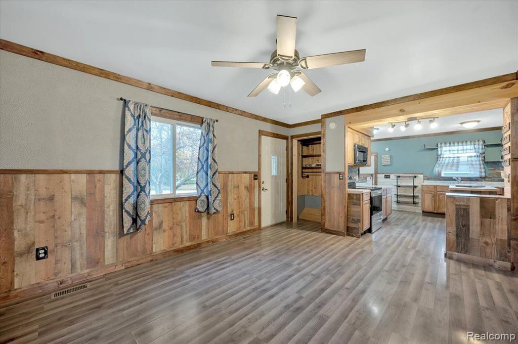 4399 HUCKLEBERRY Circle, Columbiaville, MI 48421 — Photo 3